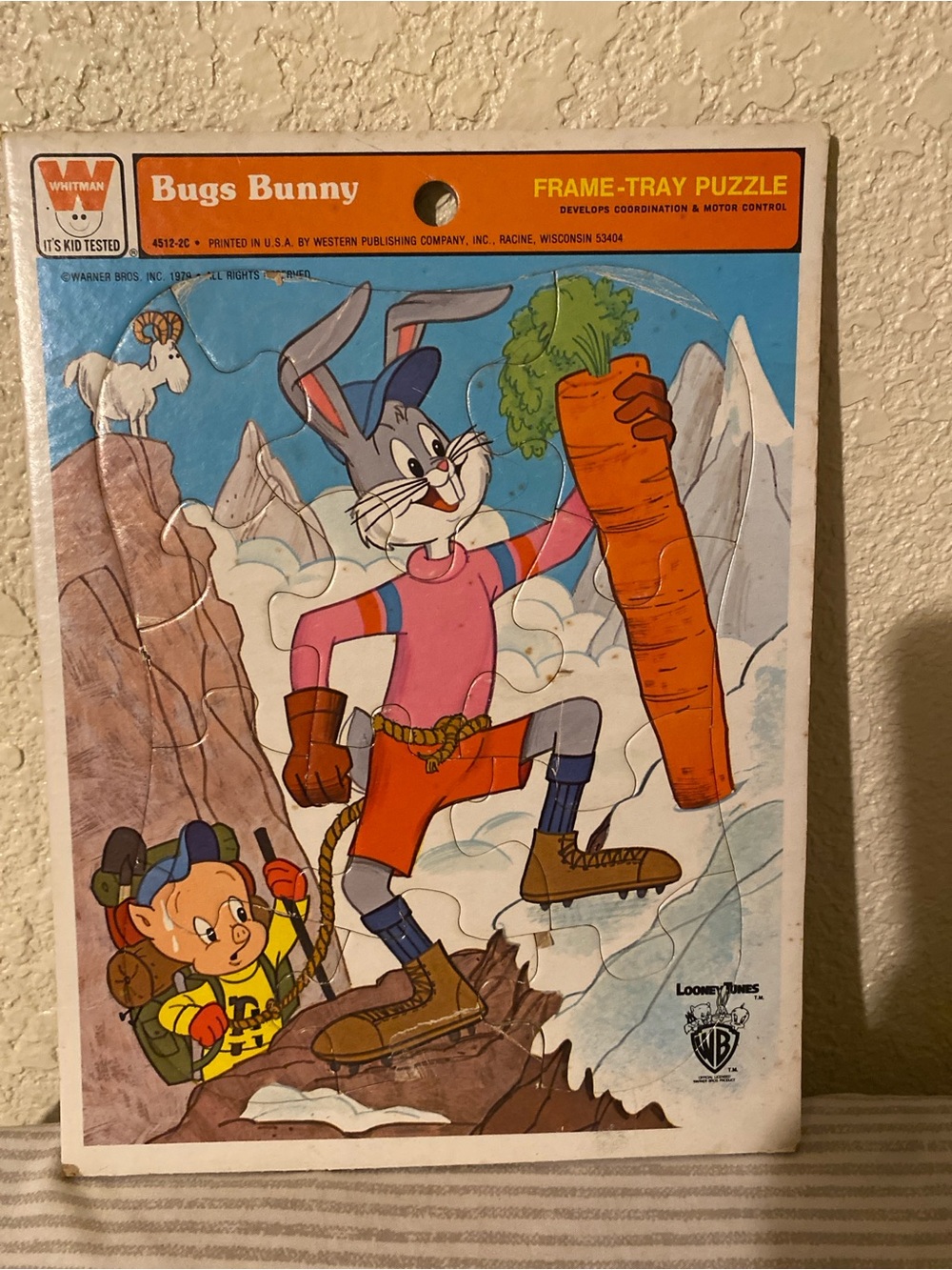 Vintage 1980s Bugs Bunny Frame-Tray Puzzle - Bright Cartoon Colors